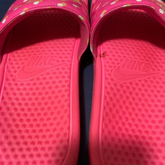 Neon Orange Nike slides - Picture 2 of 4